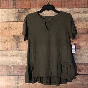Bongo NWT ruffle back top size small (olive green)
